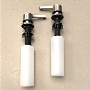 Pair (2) NEW DELTA RP100251SP Deck Mounted SOAP DISPENSERS Spotshield Stainless